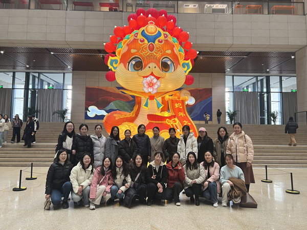 感悟工匠精神，綻放巾幗芳華——農(nóng)墾中心開展慶“三八”主題活動(dòng)